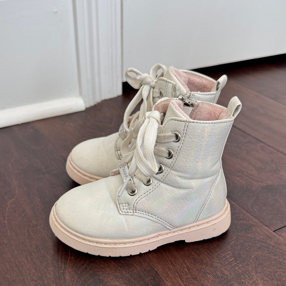 Tahari Iridescent Snakeskin Baby/Toddler Girls Boots Pink Fur Lining, size 7